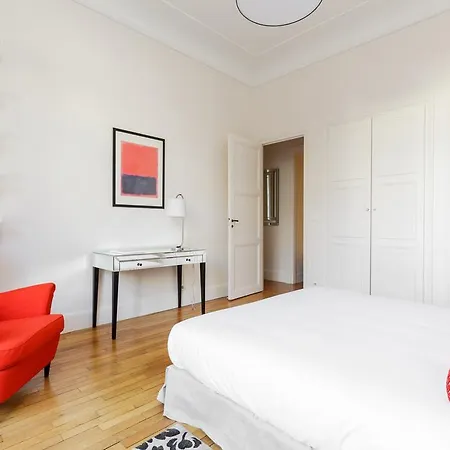 Invalides Appartement *