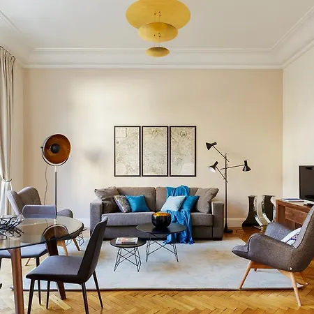 Invalides Appartement *